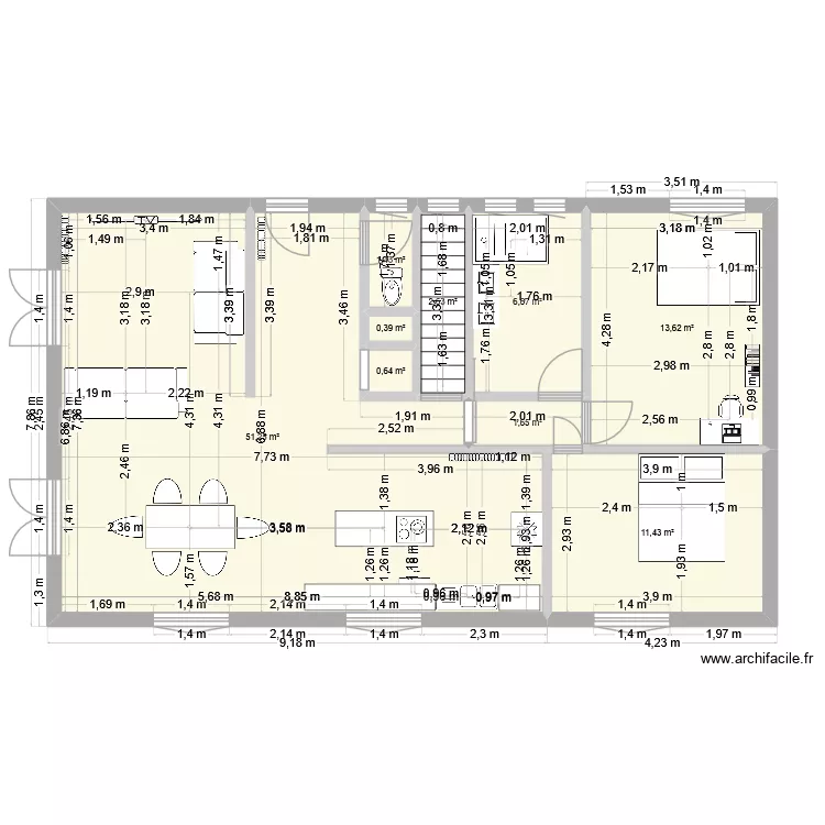 Albigny. Plan de 9 pièces et 90 m²