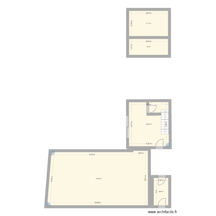 Carro. Plan de 5 pièces et 106 m2