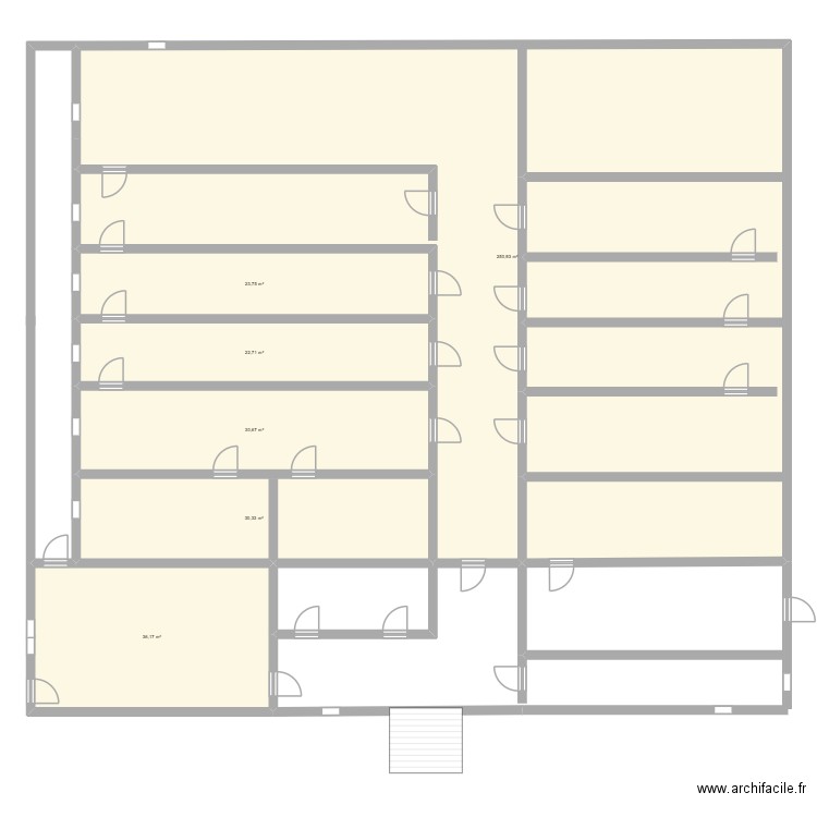 magasin. Plan de 6 pièces et 395 m2
