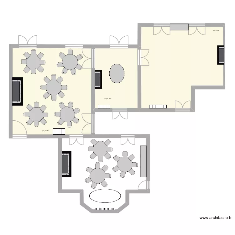 RDC Château Format théâtre. Plan de 3 et 135 m² RDC Château Format théâtre. Plan de 3 et 135 m²