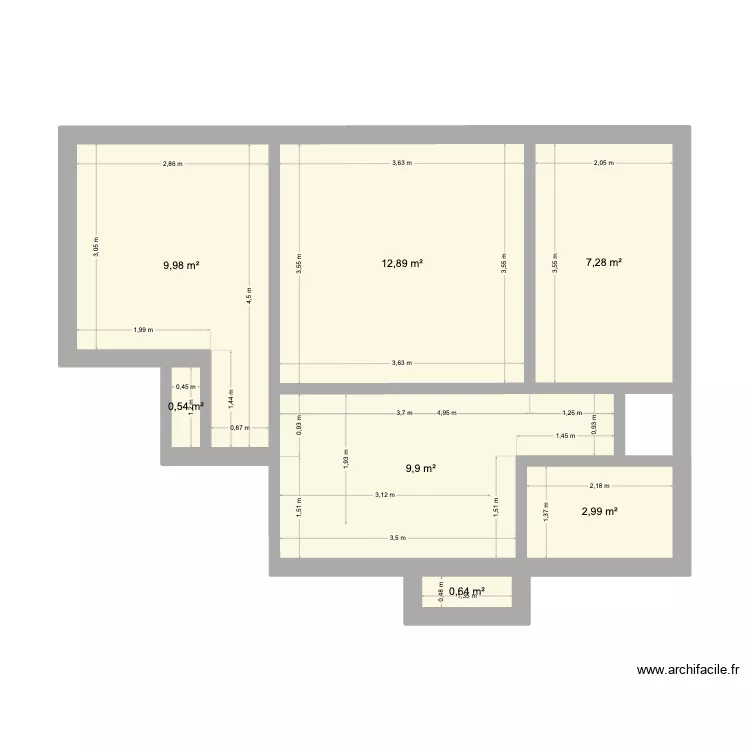 Vaires. Plan de 7 pièces et 44 m²