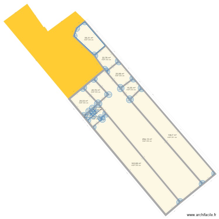 Service technique. Plan de 13 pièces et 765 m2