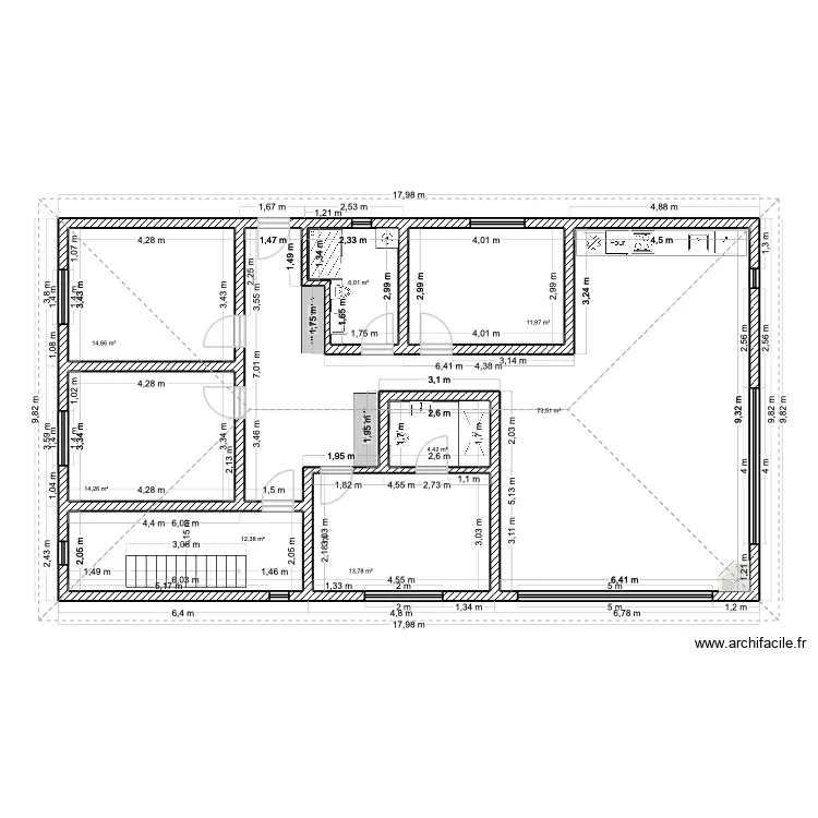 Lukavica toiture plan 3D. Plan de 8 et 151 m² Lukavica toiture plan 3D. Plan de 8 et 151 m²