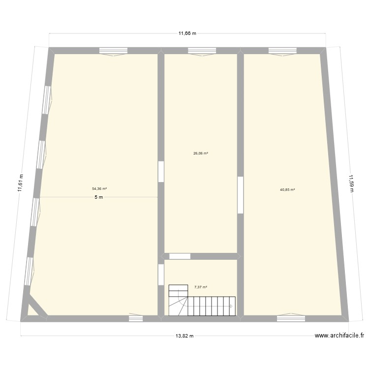 crest vide actuel. Plan de 4 pièces et 129 m2