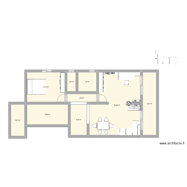Felix Isabella II. Plan de 9 pièces et 80 m2