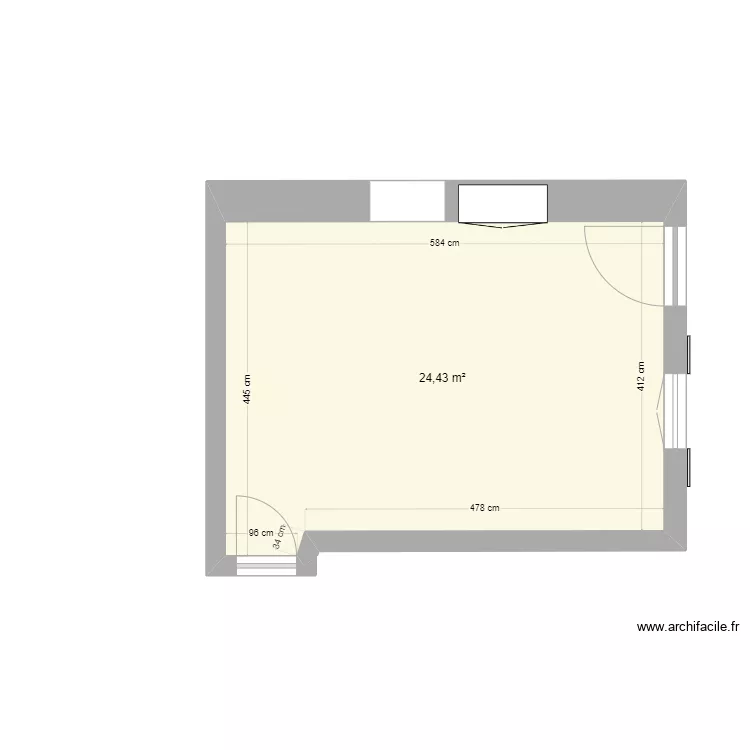 Cuisine St Pierre murs nus. Plan de 