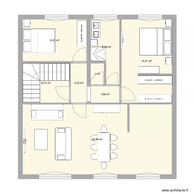 A Fallieres etage. Plan de 8 pièces et 75 m²