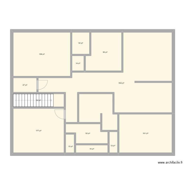 CSC RDC. Plan de 13 pièces et 131 m2