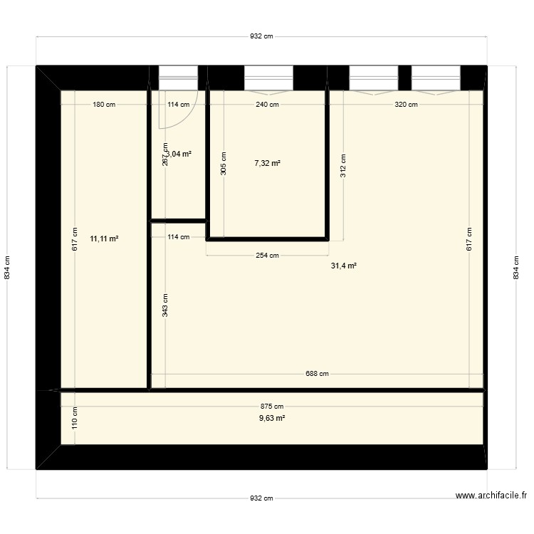 CATANA. Plan de 7 pièces et 140 m2