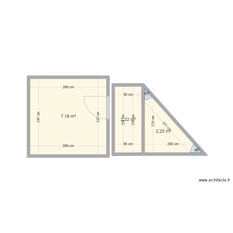 Arrière cuisine. Plan de 3 pièces et 12 m2