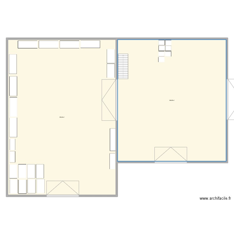stock. Plan de 2 pièces et 606 m2