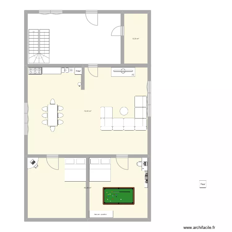 maison. Plan de 3 pièces et 130 m²