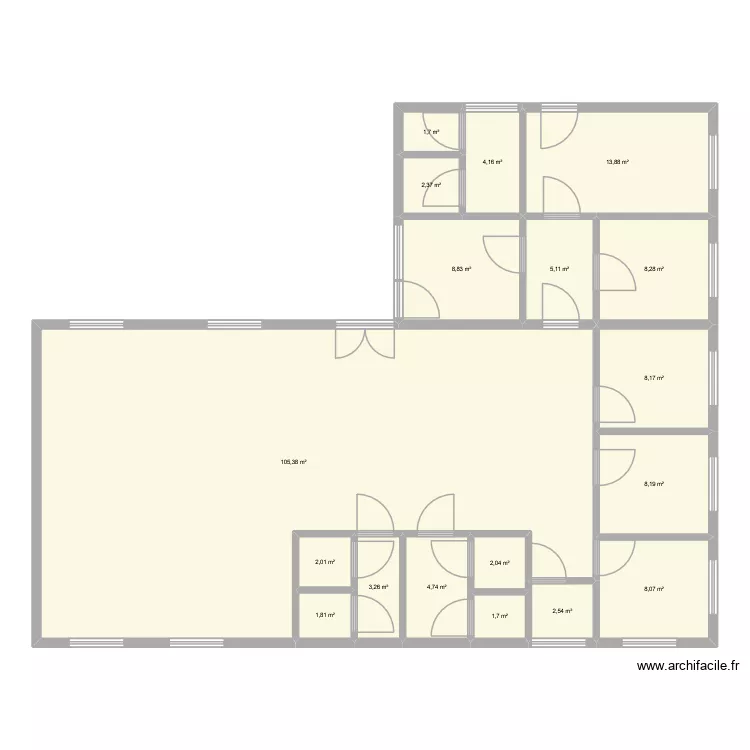 Bâtiment actuel face au service kiné du CNAR Gitega- à amenager. Plan de 18 et 192 m² Bâtiment actuel face au service kiné du CNAR Gitega- à amenager. Plan de 18 et 192 m²