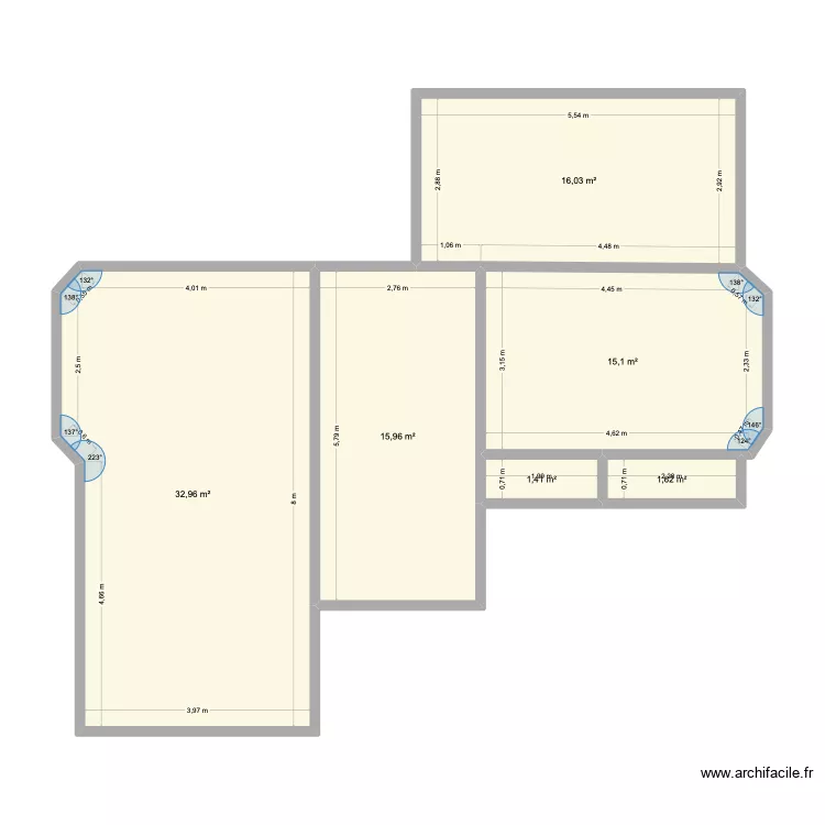 Nice Baquis. Plan de 6 et 97 m² Nice Baquis. Plan de 6 et 97 m²