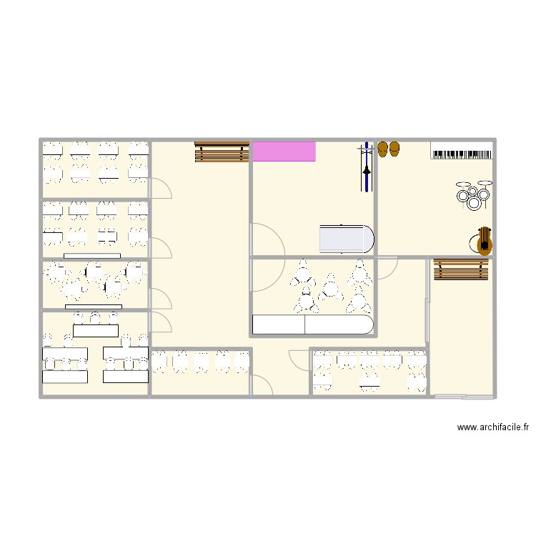 FANTASTIC SCHOOL. Plan de 11 pièces et 65 m2