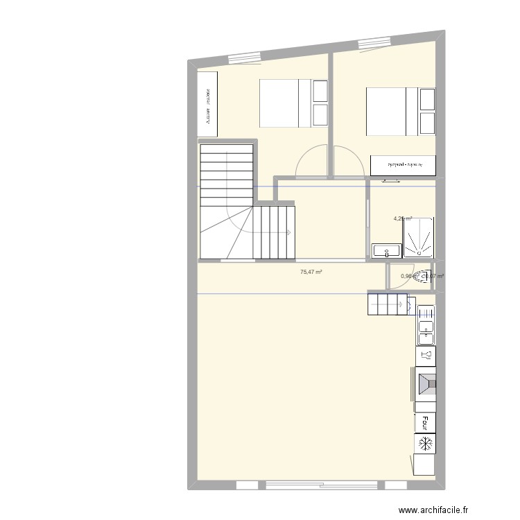 GIAI. Plan de 4 pièces et 81 m2