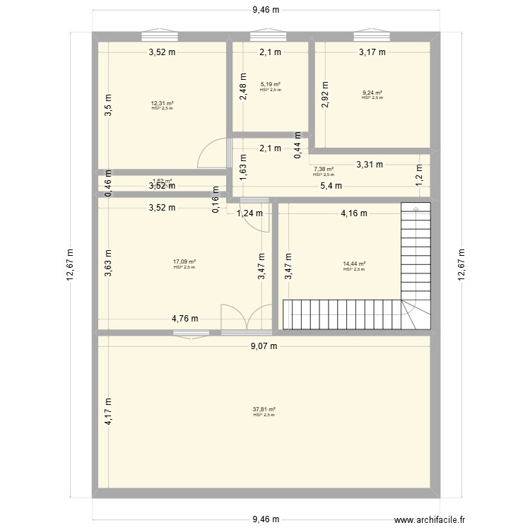 aze. Plan de 8 pièces et 105 m2