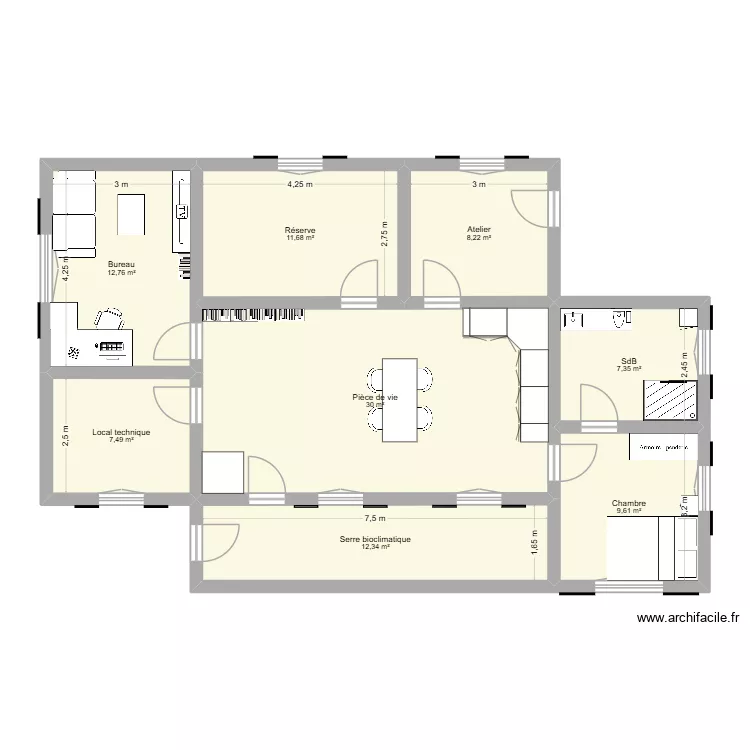 Maison autonome. Plan de 8  et 99 m²