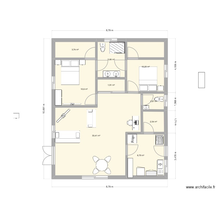 Modèle BGF. Plan de 9 pièces et 79 m2
