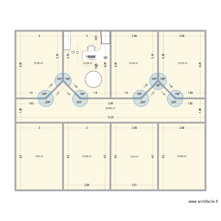 Amenagement Bureau. Plan de 9 pièces et 121 m2