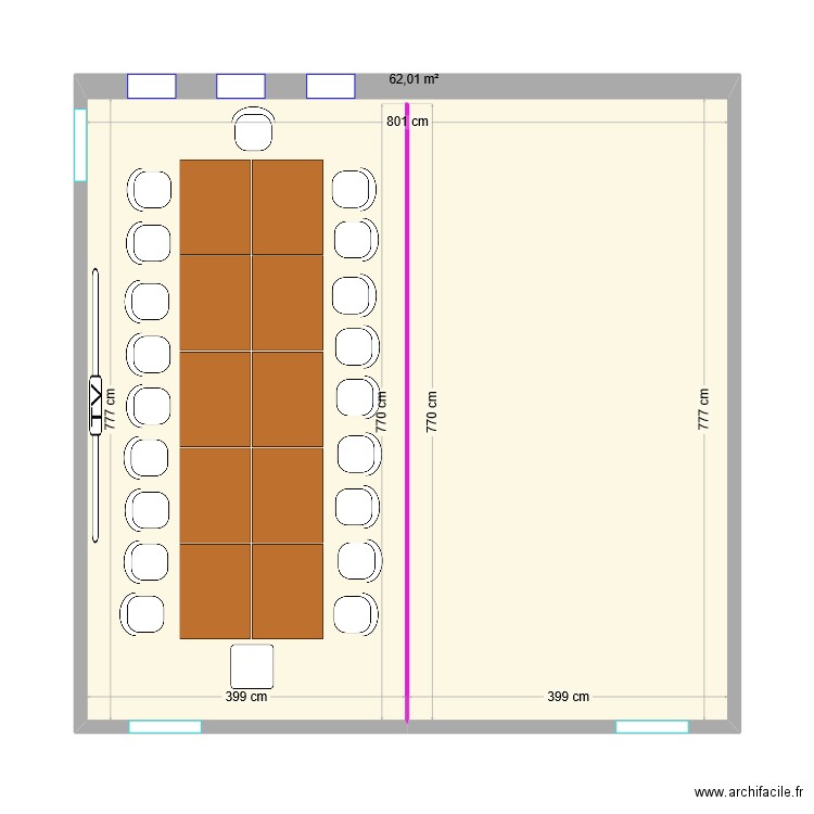 Salle E004 - V1. Plan de 1 pièce et 62 m2