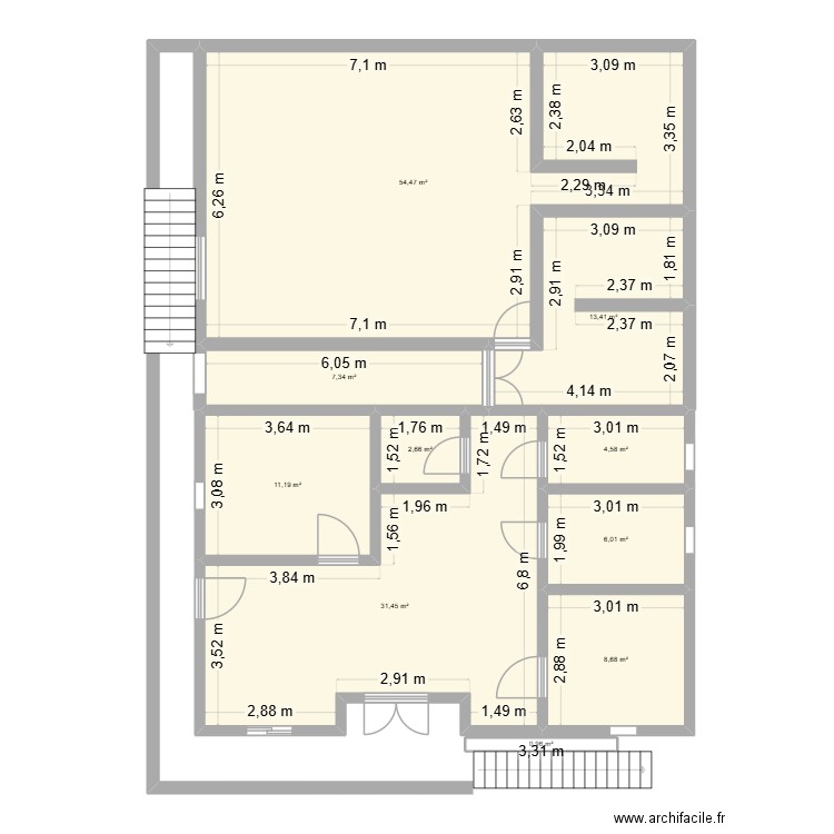 plan 1 sada. Plan de 10 pièces et 141 m2