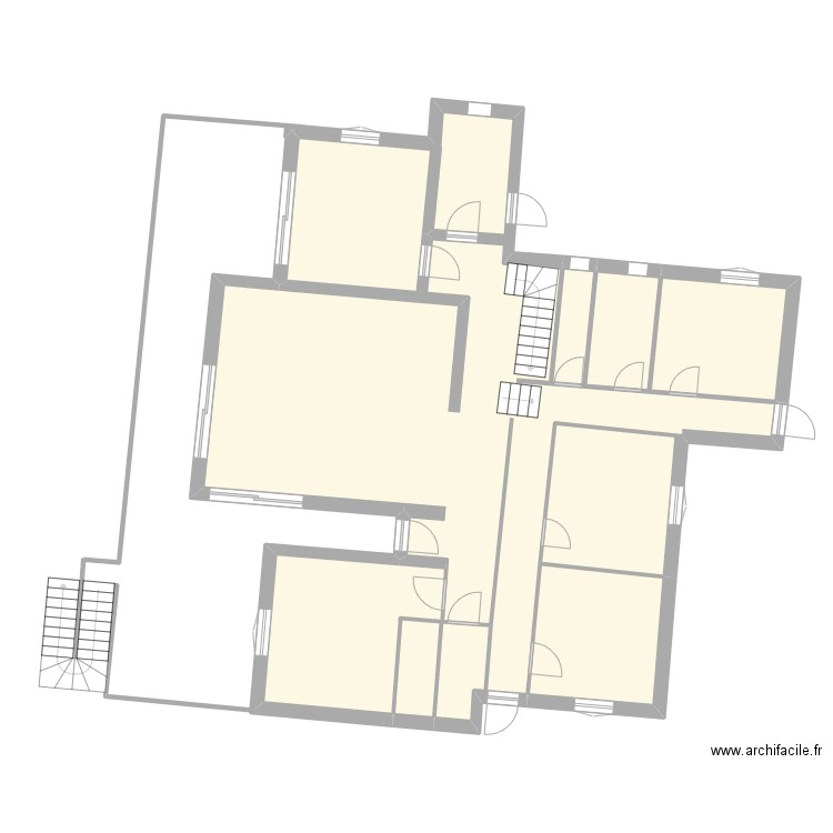 Faus. Plan de 3 pièces et 140 m2