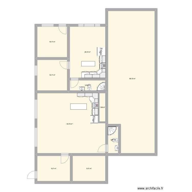 Bloc coiffeuse lannon (JP). Plan de 10 pièces et 180 m2