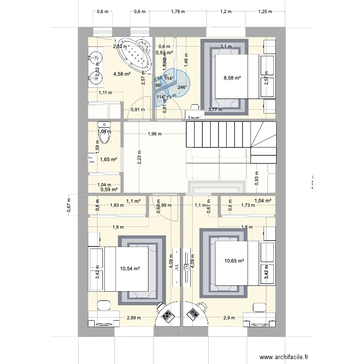 REZ DE JARDIN. Plan de 15 pièces et 93 m2