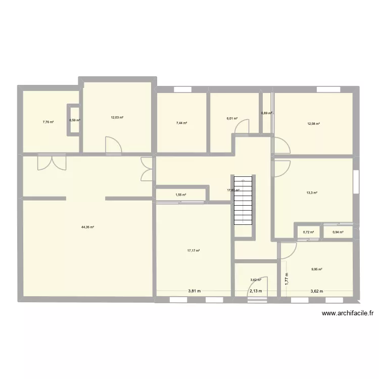 47 maple up reno. Plan de 16  et 156 m²