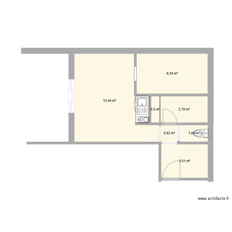 Saint Aygulf. Plan de 7 pièces et 28 m2