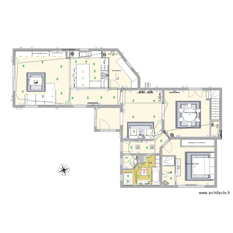 Agrandissement. Plan de 23 pièces et 172 m2