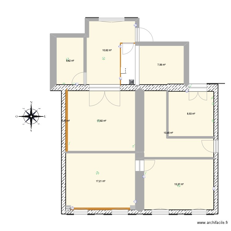 18AMB. Plan de 9 pièces et 94 m2