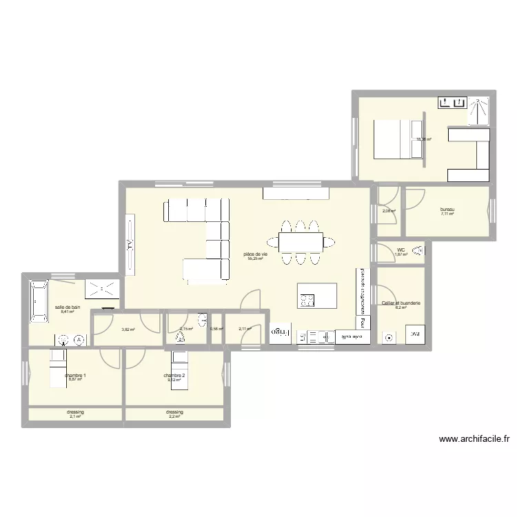 Maison. Plan de 15  et 130 m²