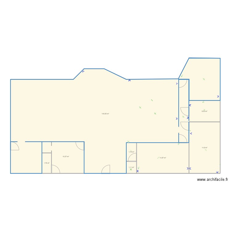 maison cabanes. Plan de 8 pièces et 190 m2