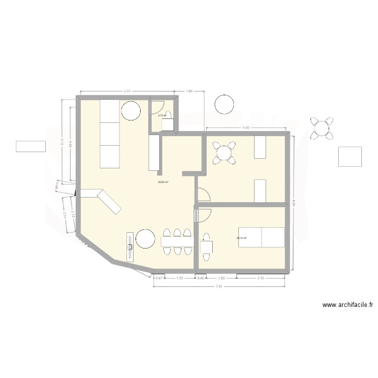 local fouet. Plan de 3 pièces et 107 m2