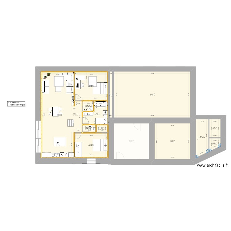 Le Moulin Jo plein pied. Plan de 24 pièces et 528 m2