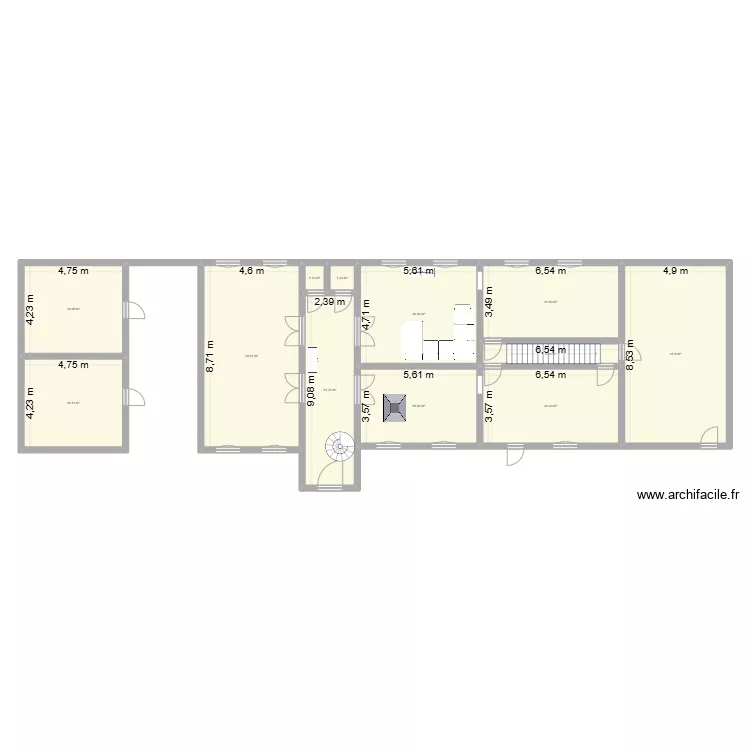 Maison rogn&eacute;e. Plan de 