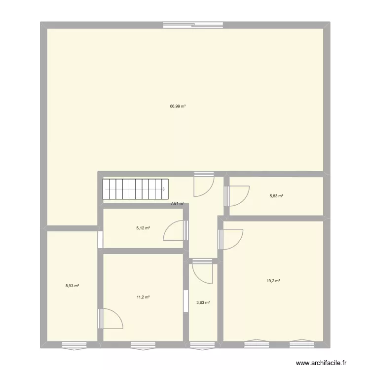 Premier etage. Plan de 8  et 129 m²
