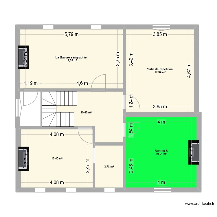 CHEZ OSCAAR 2ieme. Plan de 6 pièces et 81 m2