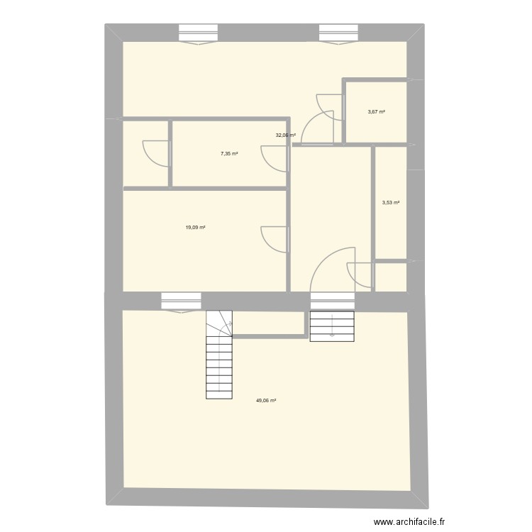 R1 Structure aménagée. Plan de 6 pièces et 115 m2