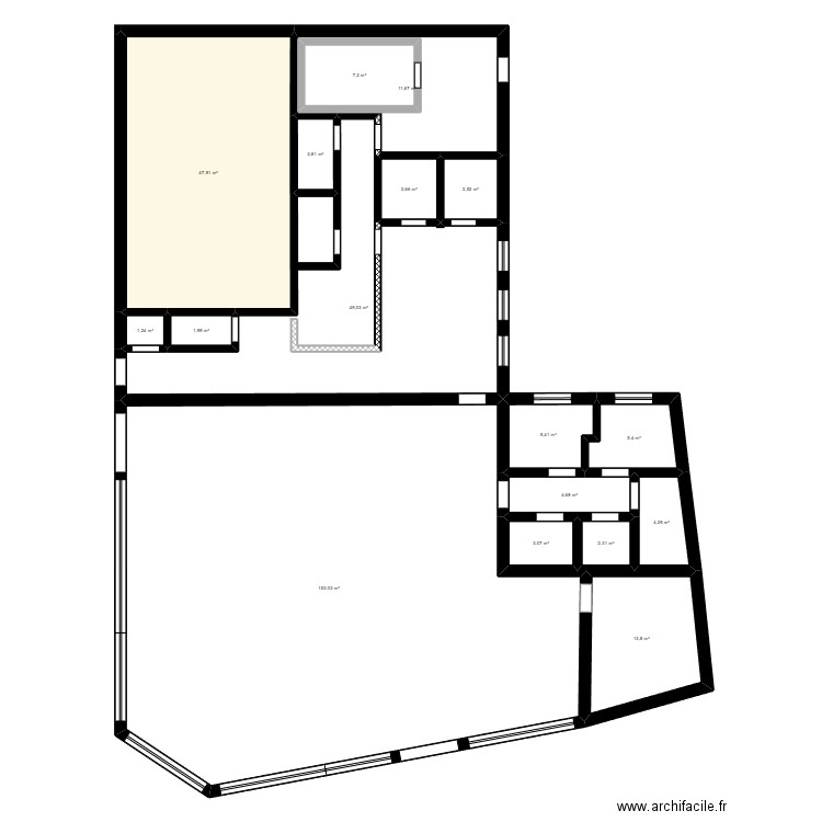 sume. Plan de 17 pièces et 331 m2