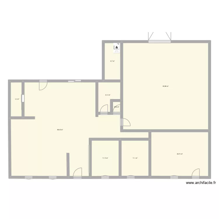 maison. Plan de 9 pièces et 243 m²