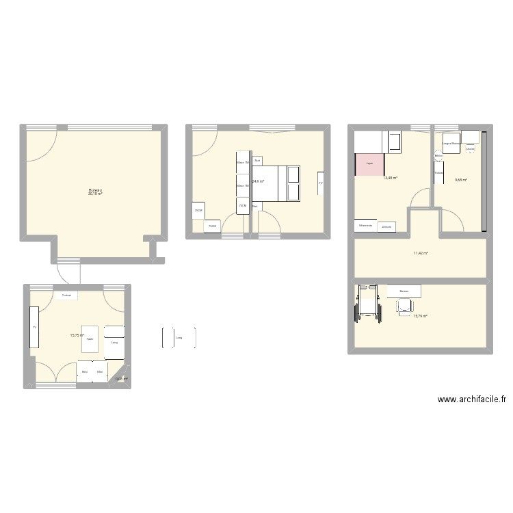 Maison. Plan de 8 pièces et 121 m2