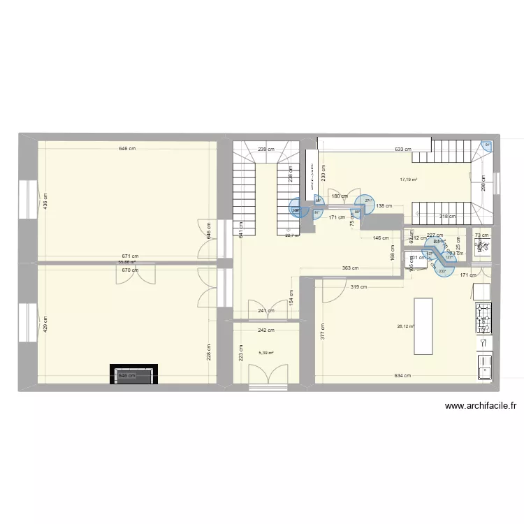 cuisine et hall avec decoupage. Plan de 