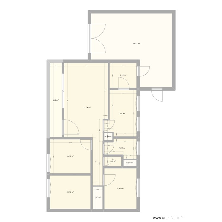 Maison. Plan de 13 pièces et 122 m2