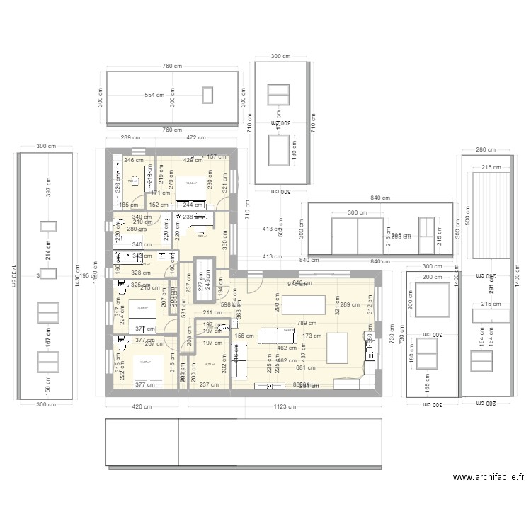 Plan. Plan de 13 pièces et 143 m2