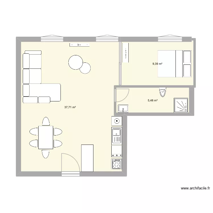Nice 4. Plan de 3  et 53 m²