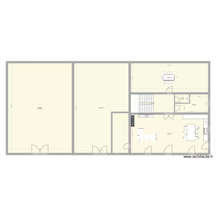 MAISON UPIE. Plan de 7 pièces et 370 m²