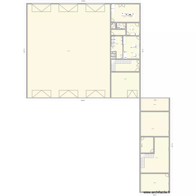 RDC TRUCKCENTER10. Plan de 11  et 903 m²